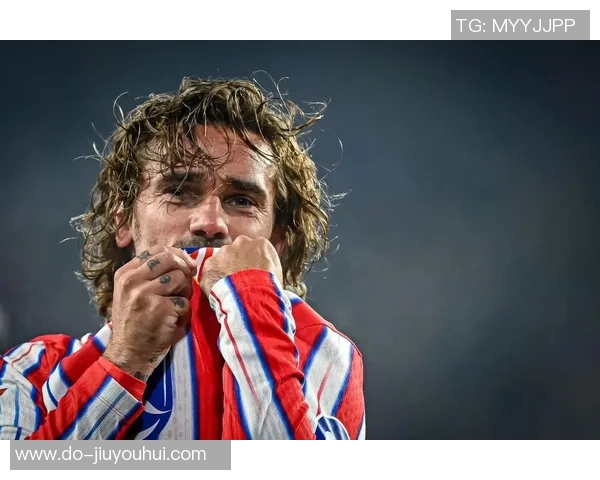 阿斯：冲突不断，一名马竞工作人员朝利物浦球迷扔水瓶并吐口水——一个关于观赛体验与安全的故事